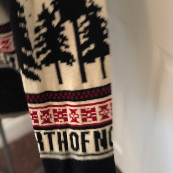 Men’s American Eagle Sweater - Picture 4 of 5